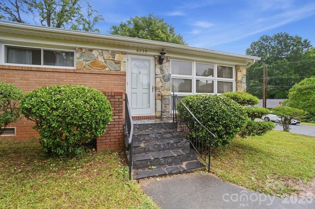 6239 Netherwood Drive, Charlotte, NC 28210