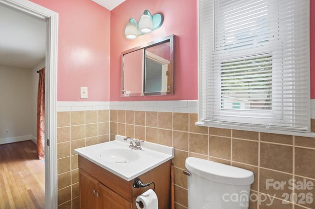 6239 Netherwood Drive, Charlotte, NC 28210