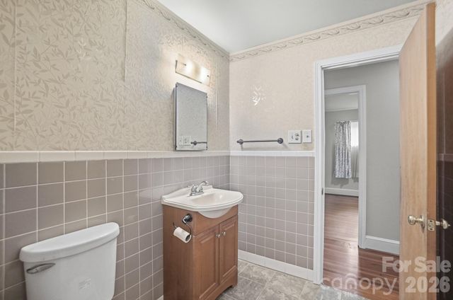 6239 Netherwood Drive, Charlotte, NC 28210