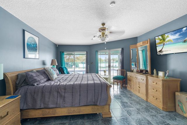 8862 Estate Drive, West Palm Beach, FL 33411