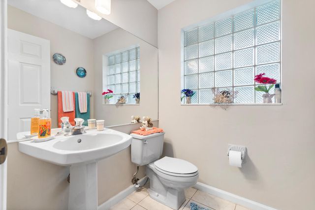 8862 Estate Drive, West Palm Beach, FL 33411