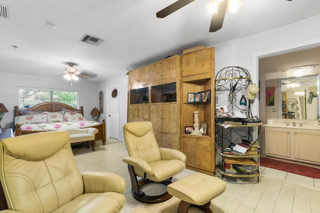 8862 Estate Drive, West Palm Beach, FL 33411