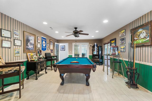 8862 Estate Drive, West Palm Beach, FL 33411