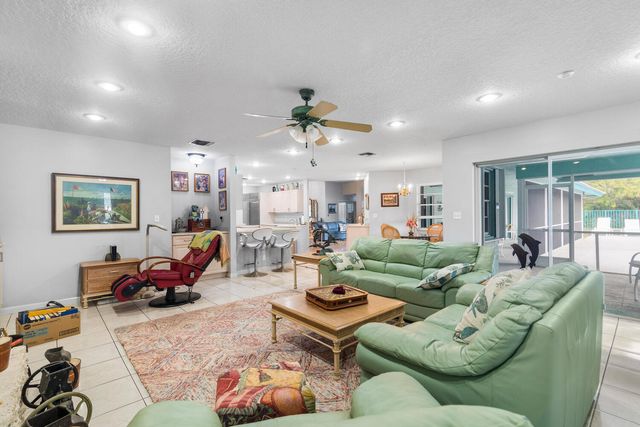 8862 Estate Drive, West Palm Beach, FL 33411