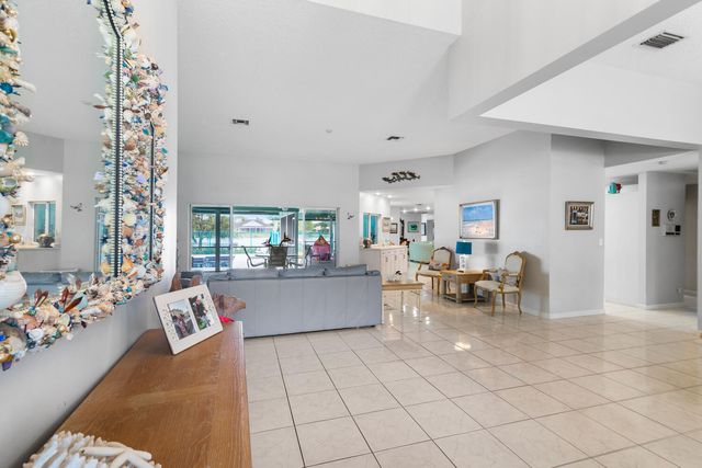 8862 Estate Drive, West Palm Beach, FL 33411