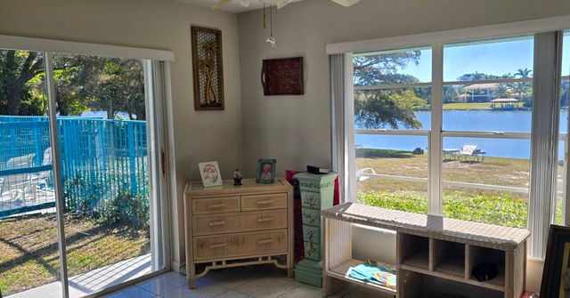 8862 Estate Drive, West Palm Beach, FL 33411