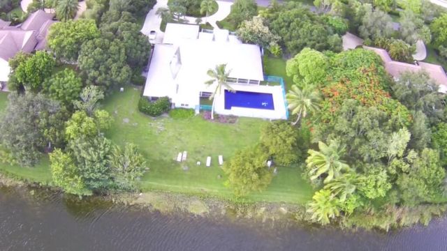 8862 Estate Drive, West Palm Beach, FL 33411