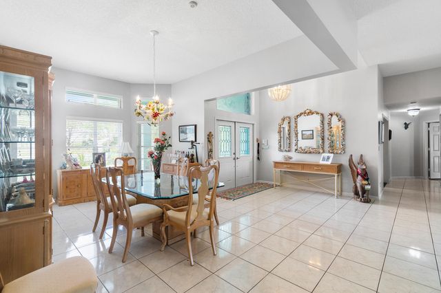 8862 Estate Drive, West Palm Beach, FL 33411