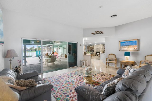 8862 Estate Drive, West Palm Beach, FL 33411