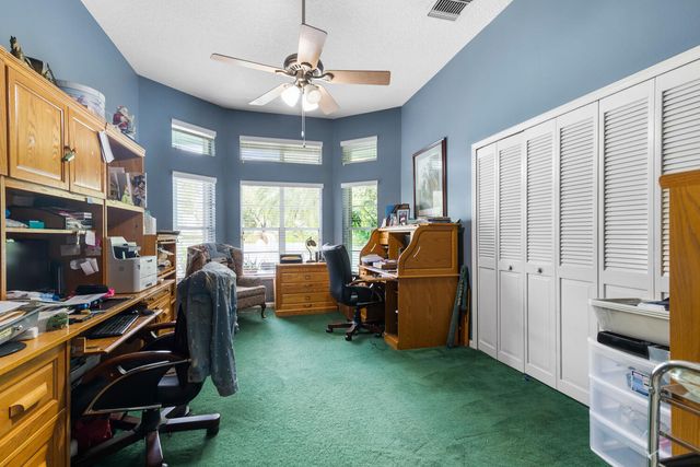 8862 Estate Drive, West Palm Beach, FL 33411