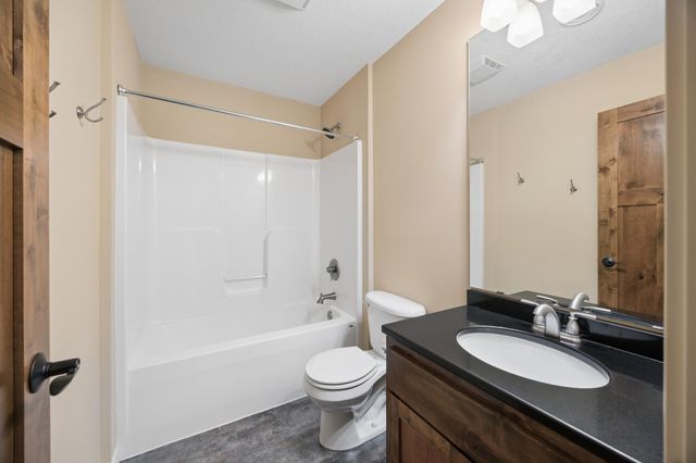 13538 Guadalcanal Street NE, Andover, MN 55304