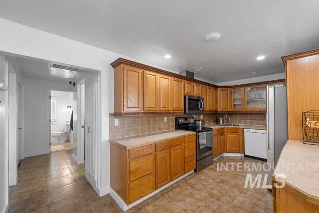 7236 Cherry Ln, Nampa, ID 83687