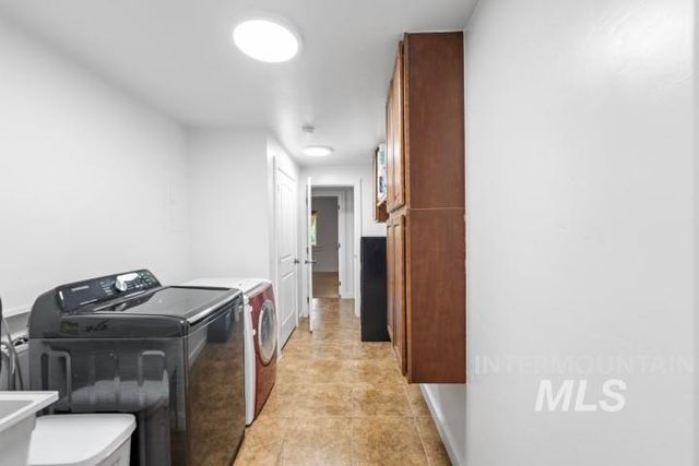 7236 Cherry Ln, Nampa, ID 83687