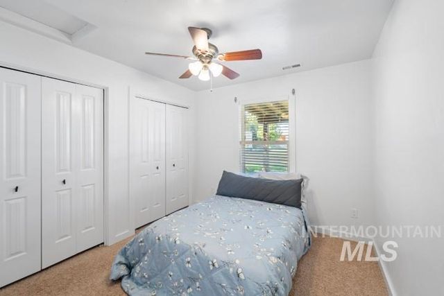 7236 Cherry Ln, Nampa, ID 83687