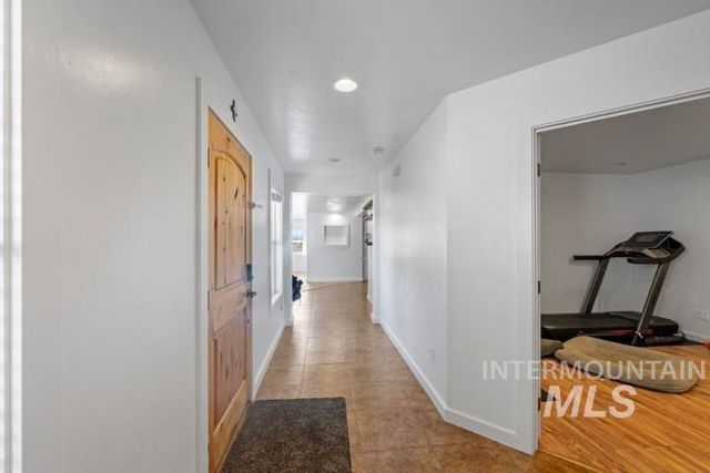 7236 Cherry Ln, Nampa, ID 83687