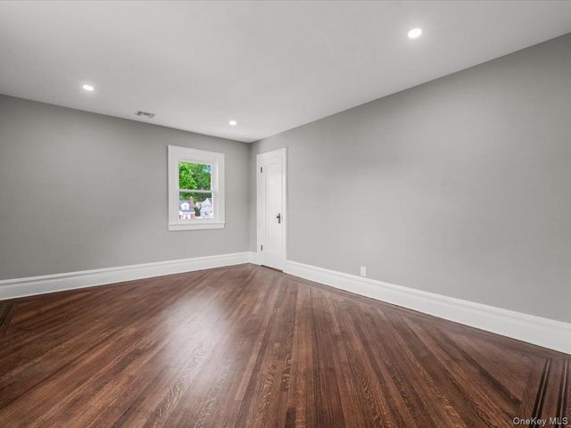 45 Edgewood Road, Rockville Centre, NY 11570