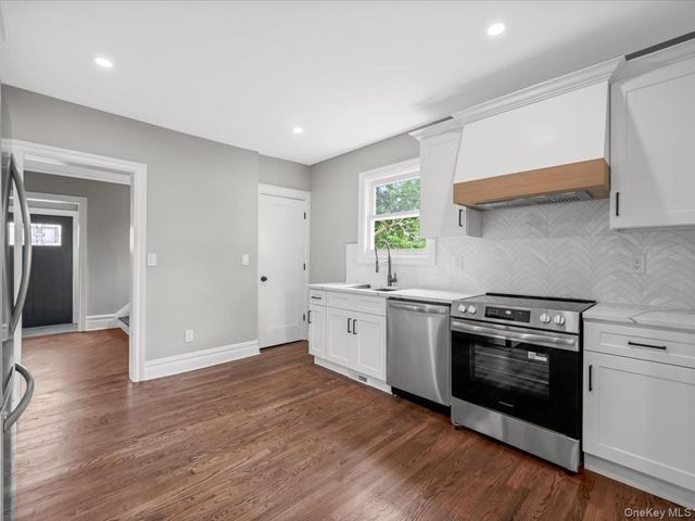 45 Edgewood Road, Rockville Centre, NY 11570