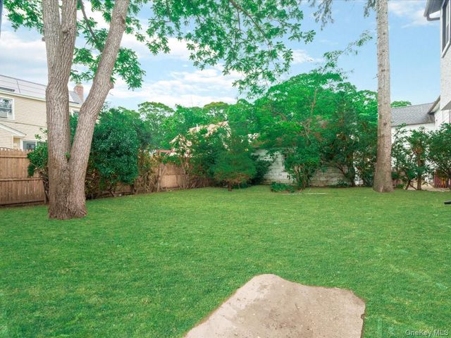 45 Edgewood Road, Rockville Centre, NY 11570