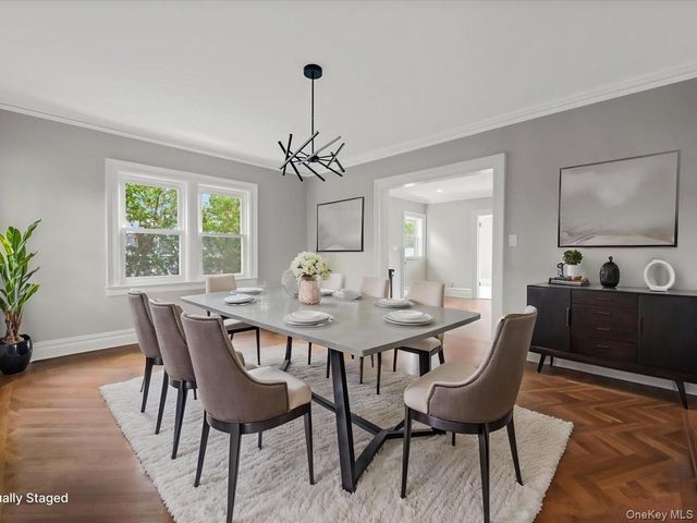 45 Edgewood Road, Rockville Centre, NY 11570