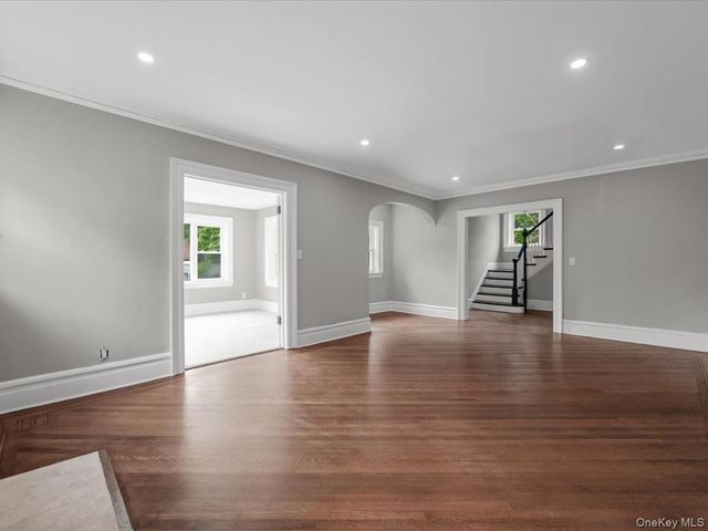 45 Edgewood Road, Rockville Centre, NY 11570