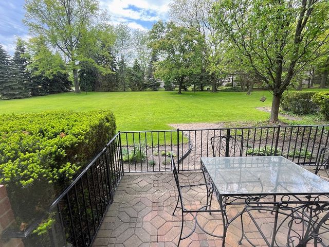 3439 VOLLMER Road 108, Flossmoor, IL 60422