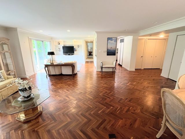 3439 VOLLMER Road 108, Flossmoor, IL 60422