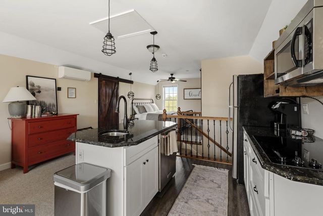 837 BALLSTOWN RD, Lititz, PA 17543