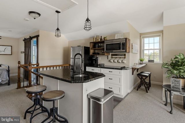 837 BALLSTOWN RD, Lititz, PA 17543