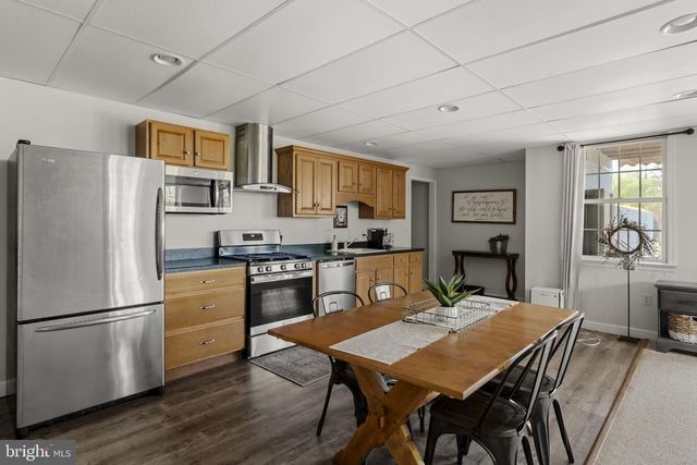 837 BALLSTOWN RD, Lititz, PA 17543