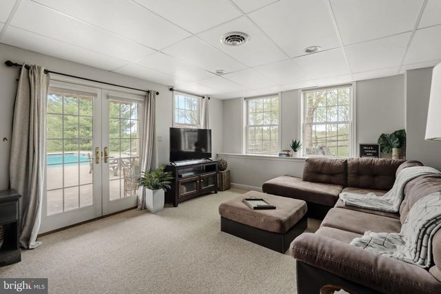 837 BALLSTOWN RD, Lititz, PA 17543