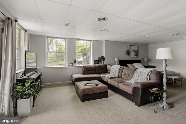 837 BALLSTOWN RD, Lititz, PA 17543