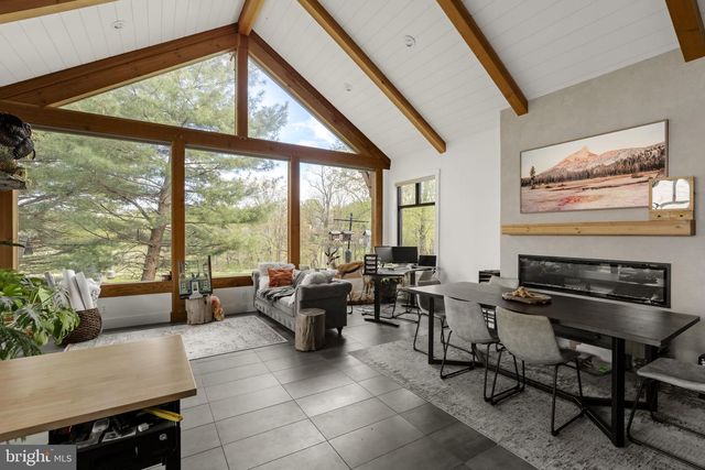 837 BALLSTOWN RD, Lititz, PA 17543