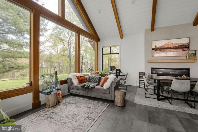 837 BALLSTOWN RD, Lititz, PA 17543