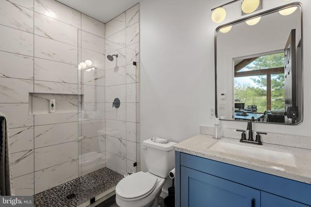 837 BALLSTOWN RD, Lititz, PA 17543