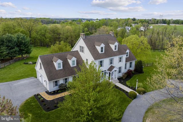 837 BALLSTOWN RD, Lititz, PA 17543