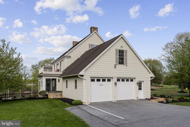 837 BALLSTOWN RD, Lititz, PA 17543