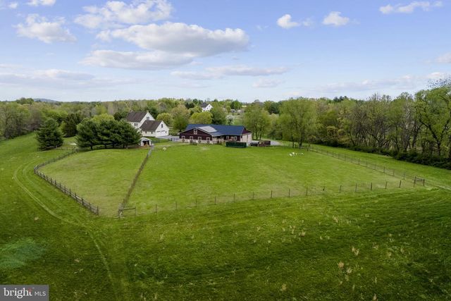 837 BALLSTOWN RD, Lititz, PA 17543
