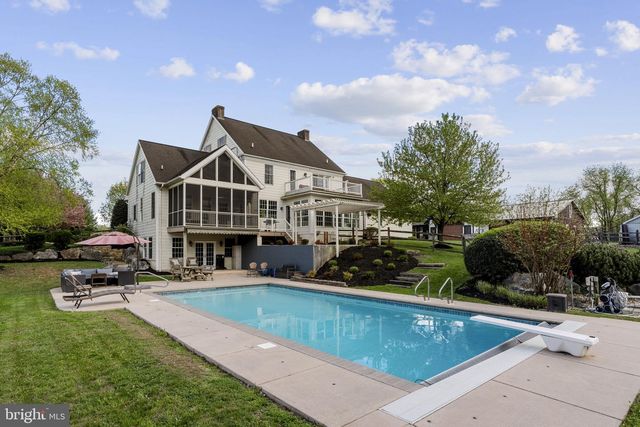 837 BALLSTOWN RD, Lititz, PA 17543