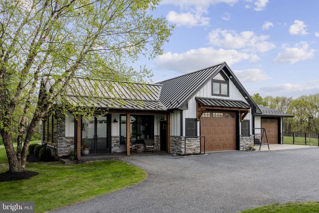837 BALLSTOWN RD, Lititz, PA 17543