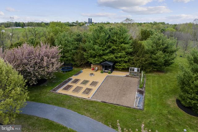 837 BALLSTOWN RD, Lititz, PA 17543