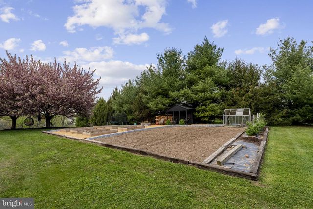 837 BALLSTOWN RD, Lititz, PA 17543