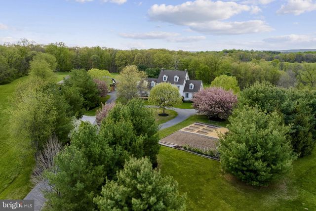837 BALLSTOWN RD, Lititz, PA 17543