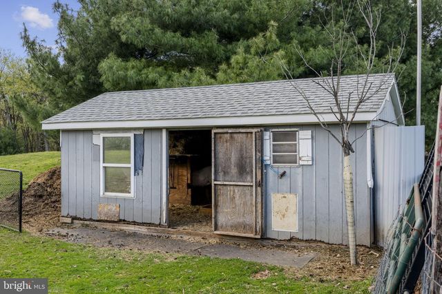 837 BALLSTOWN RD, Lititz, PA 17543