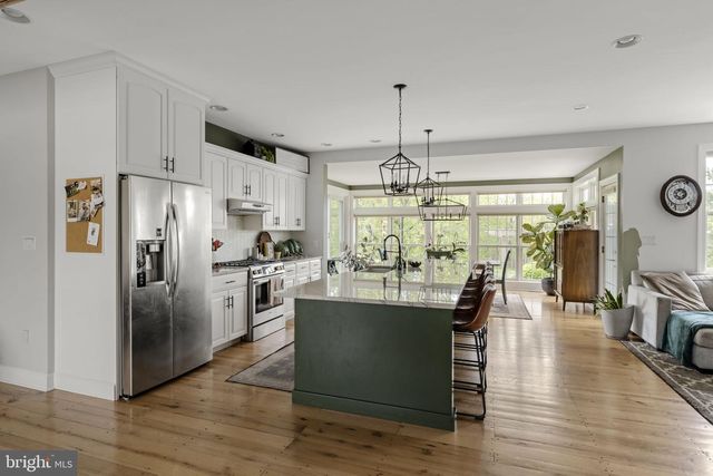 837 BALLSTOWN RD, Lititz, PA 17543