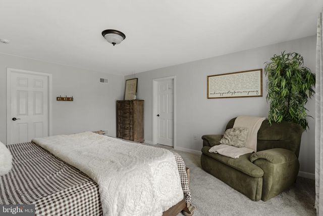 837 BALLSTOWN RD, Lititz, PA 17543