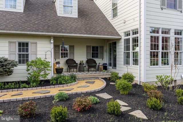 837 BALLSTOWN RD, Lititz, PA 17543