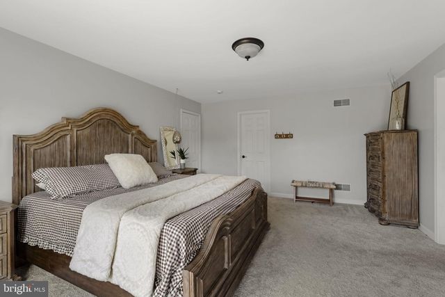 837 BALLSTOWN RD, Lititz, PA 17543