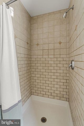837 BALLSTOWN RD, Lititz, PA 17543