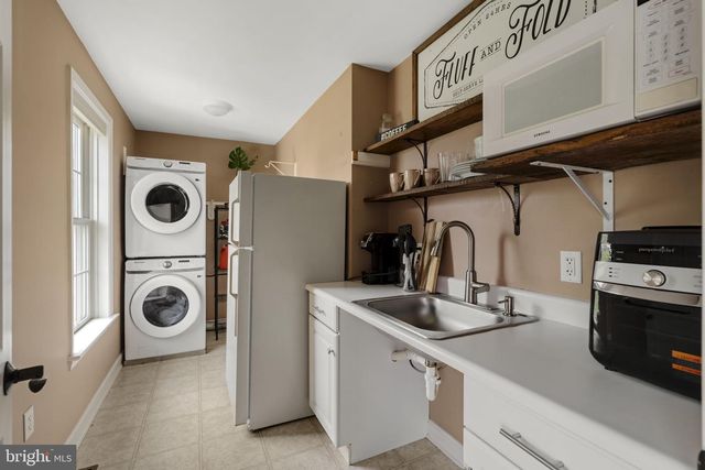837 BALLSTOWN RD, Lititz, PA 17543