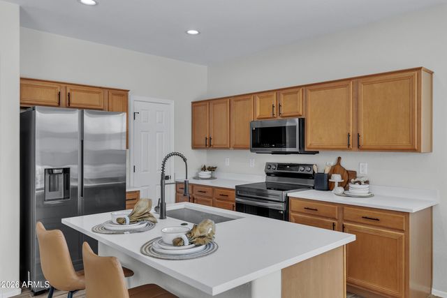 2951 E LINDRICK Drive, Chandler, AZ 85249